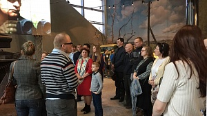Сотрудники БелНИИТ "Транстехника" посетили музей Великой Отечественной войны